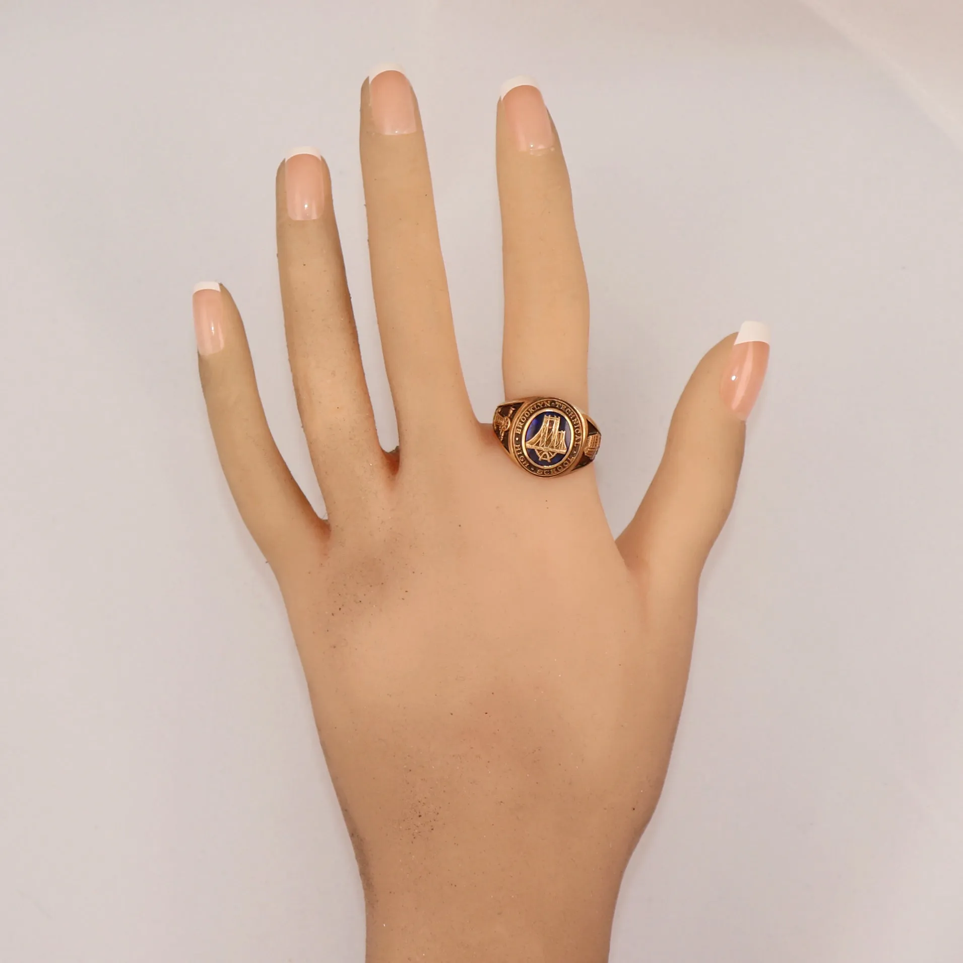1942 Brooklyn Tech High School 10k Yellow Gold Class Ring