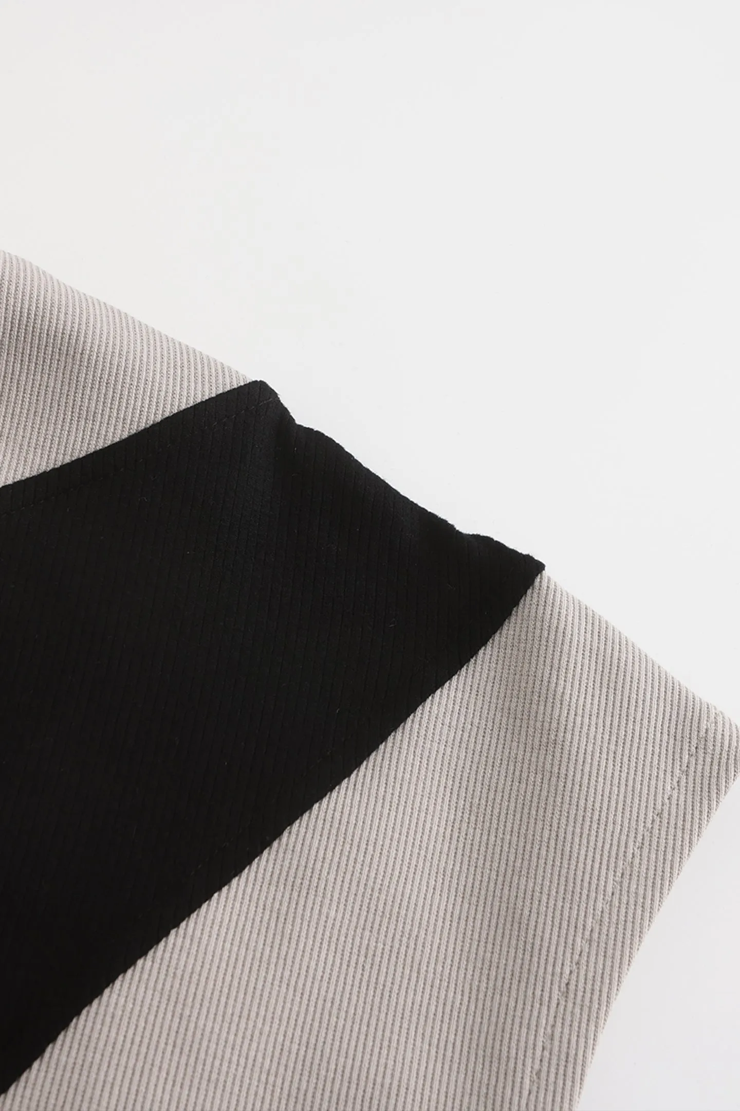 Disark Knitted Cashmere Ribbed T-shirt