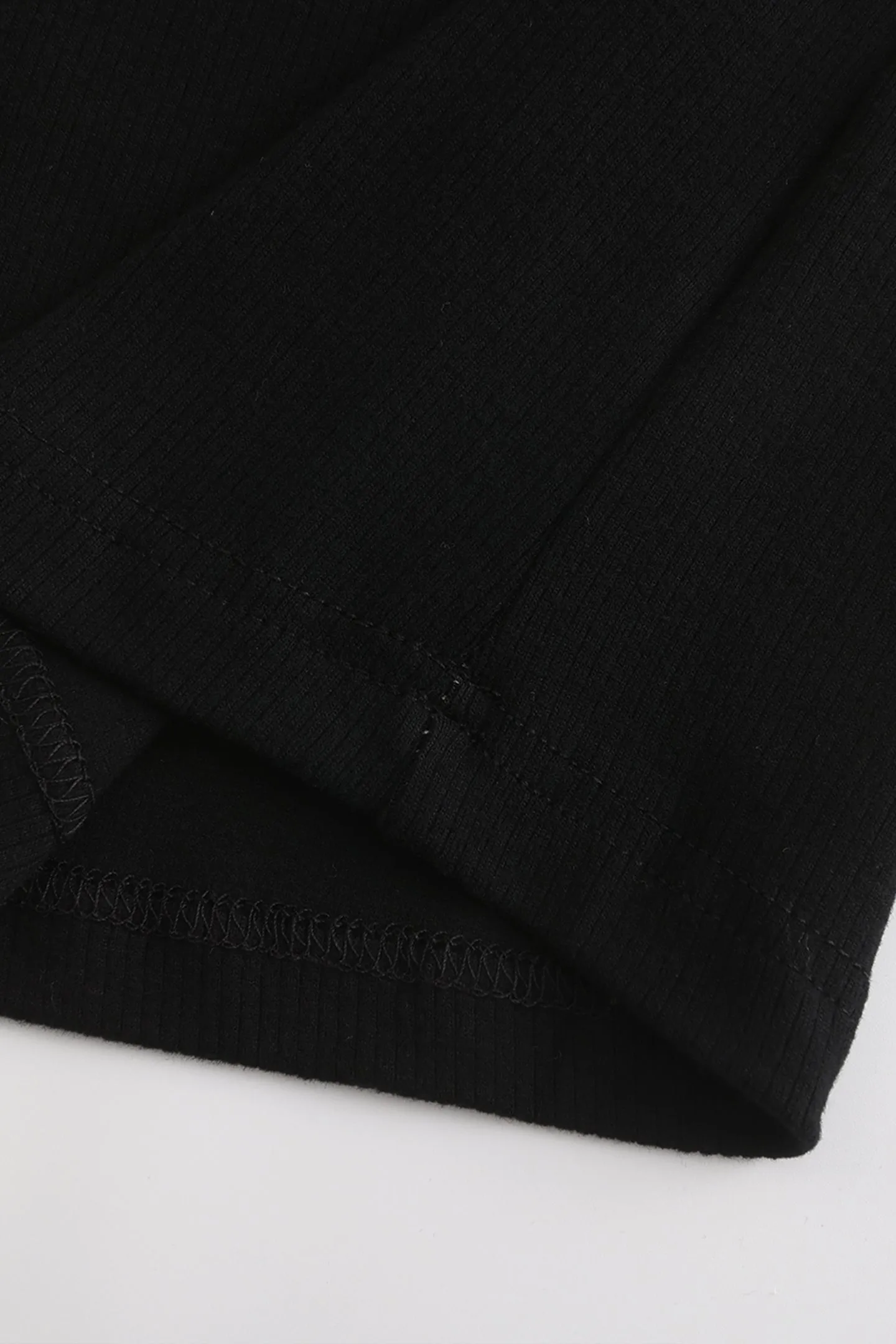 Disark Knitted Cashmere Ribbed T-shirt