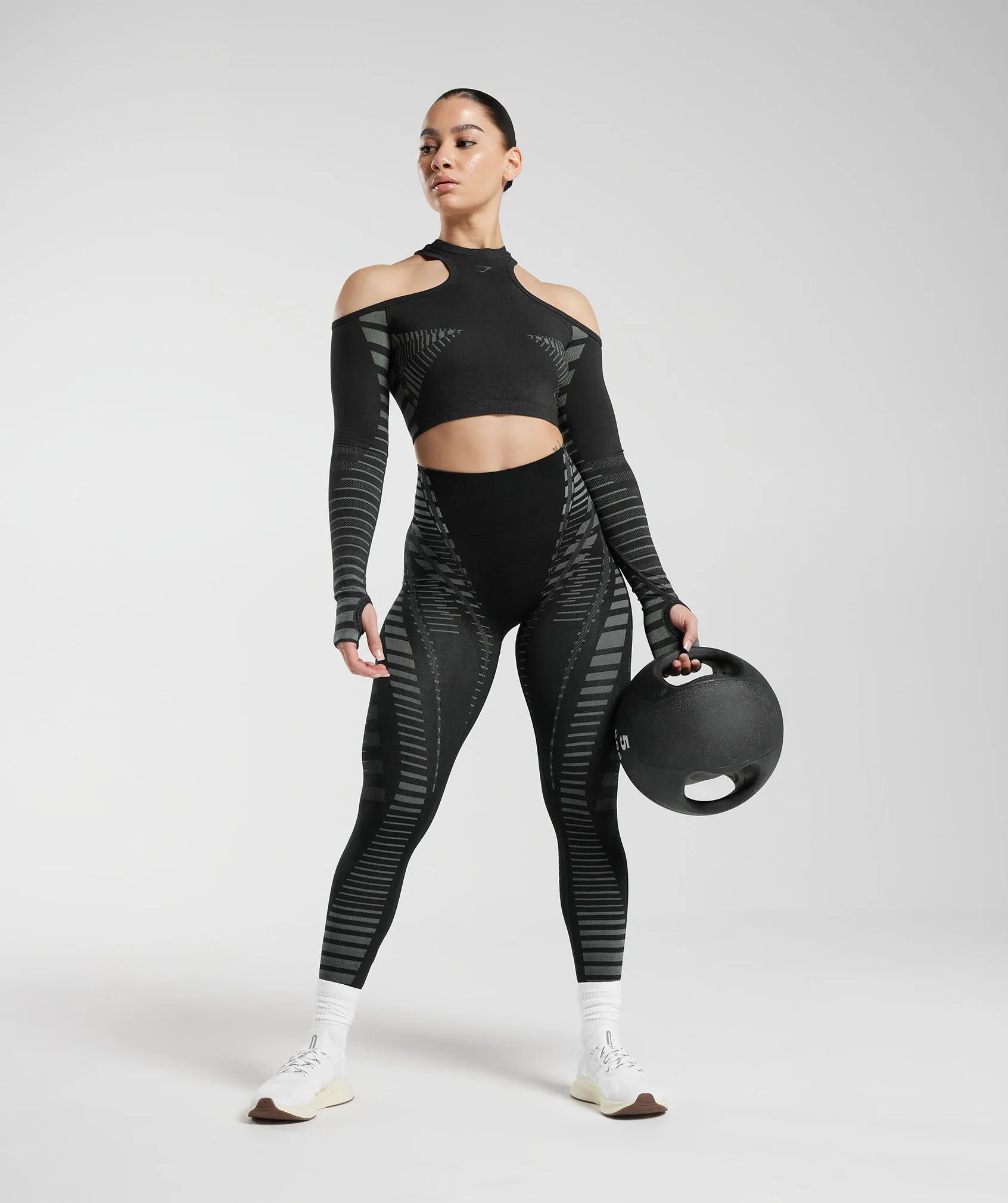 Gymshark Apex Limit Crop Top - Black/Light Grey