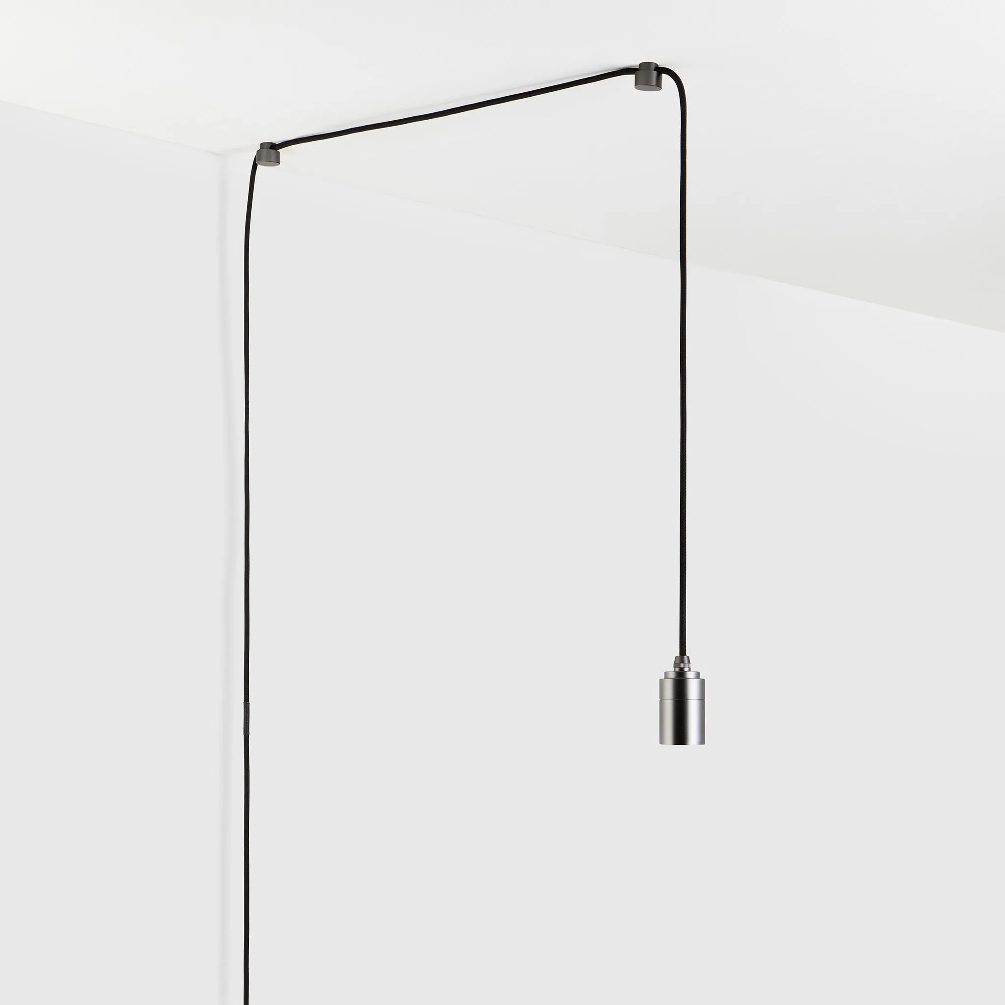 Oval II Plug-In Pendant in Graphite