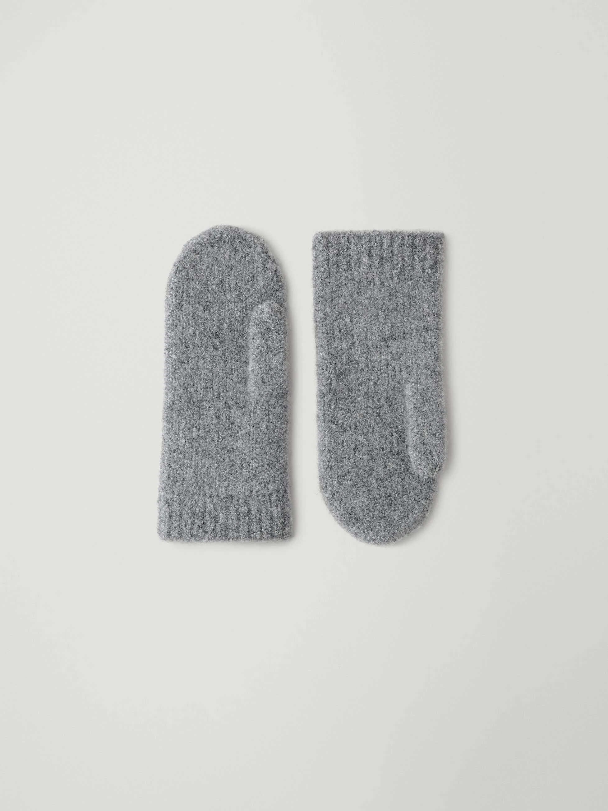 The Bouclé Mittens